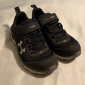 Under Armour boys sneakers